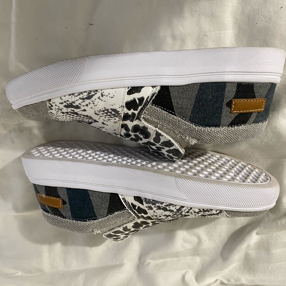 Slip on sneakers - Picture 3 of 6